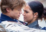 MacGyver – Lucas Till (Angus MacGyver), Tristin Mays (Riley Davis).