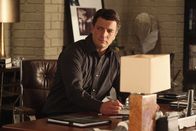 Castle – Im Laufe der Ermittlungen stößt Castle (Nathan Fillion) auf mehrere Skandale, Drohungen und Intrigen im Leben des reichen Promis Bobby Mann, der offensichtlich ermordet wurde.