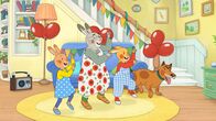 Karlchen – Solange die Lieblingsdecke nicht zu finden ist, macht Karlchen Party!