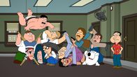 Family Guy – v.l.), Quagmire (r.) und ein paar andere bekannte Bewohner Quahogs müssen als Geschworene ran, um den Mord am Berater von Bürgermeister West aufzuklären ...