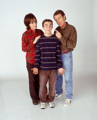 Malcolm mittendrin – L-R: Lois (Jane Kaczmarek), Malcolm (Frankie Muniz), Hal (Bryan Cranston)