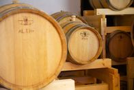 Hoagascht – Whiskyfässer im Lager der Biobrennerei Thauerböck, während ServusTV's Hoagascht AT "Winterhandwerk am Bauernhof" in Kaltenberg, Oberösterreich, Österreich am 31.01.2024.