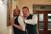 Steirerkreuz – (v.li.): Zlatko (Aleksandar Petrovic), Ferdinand Franz (Holger Schober).