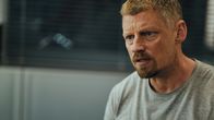 SOKO Wien – Major Max Herzog (Martin Gruber) versucht im Gespräch mit Klara Schneider herauszufinden, wie Valentin Schneider tickt.