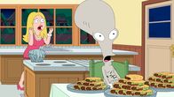 American Dad! – Francine, l.; Roger, r.