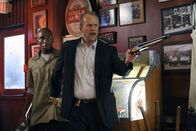 16 Blocks – L-R: Eddie Bunker (Mos Def) und Jack Mosley (Bruce Willis)
