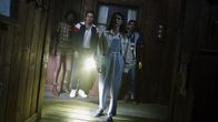 American Horror Story – (v.l.n.r.) Rita (Angelica Ross); Chet Clancy (Gus Kenworthy); Brooke Thompson (Emma Roberts); Ray Powell (DeRon Horton)