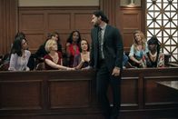 How I Met Your Mother – Kann bei den weiblichen Geschworenen punkten: Brad (Joe Manganiello, vorne) ...