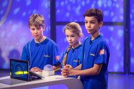 1, 2 oder 3 – Die Kandidaten aus München/Deutschland warten gespannt auf die nächste Quizfrage.