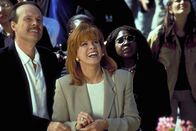 Hart aber herzlich - Operation Jennifer – Dr. Peter Dorne (Dwight Schultz, l.) und Jennifer Hart (Stefanie Prowers, M.) betrachten das Glockenspiel auf dem Münchener Marienplatz ...