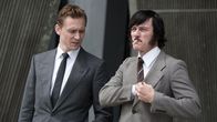High-Rise – Dr. Robert Laing (Tom Hiddleston, l.); Richard Wilder (Luke Evans, r.)