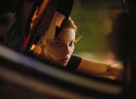 Chicago Fire – Chicago Fire Professionelle Höflichkeit - Professional Courtesy Staffel 1, Episode 3 Sie muss einen Verletzten bergen: Lauren German als Leslie Shay