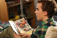 Malcolm mittendrin – Malcolm (Frankie Muniz) gönnt sich etwas Freizeit ...