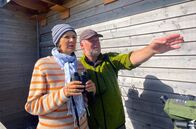 Landpartie – Norbert Neubauer zeigt Heike Götz die Vögel im Naturschutzgebiet Reesholm