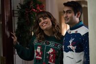 Stuber – Nicole (Natalie Morales, l.); Stu (Kumail Nanjiani, r.)