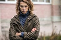 Arrhythmia – Katja (Irina Gorbacheva) findet, dass sich Oleg viel mehr um die Patienten kümmert, als um ihre Ehe.