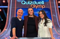 Quizduell - Olymp – Moderatorin Esther Sedlaczek (M.) mit den Kandidaten des Teams "Filmstars": Christoph Maria Herbst (l.) und Janina Uhse (r.)