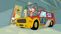 Phineas und Ferb – L-R: Candace, Phineas und Ferb