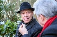Sturm der Liebe – André (Joachim Lätsch, r.) befürchtet vor Werner (Dirk Galuba, l.), dass er abgehört wurde.