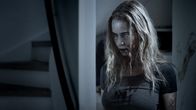What We Become – Anna (Therese Damsgaard) möchte entkommen.
