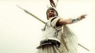 Terra X: Alexander der Große - Bis ans Ende der Welt – Auch in der Schlacht von Gaugamela kämpft Alexander (David Schütter) an vorderster Front und führt seine Armee zum entscheidenden Sieg über die Perser.