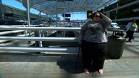 Mein Leben mit 300 kg – Brittani at the airport with her luggage getting read to travel to Houston from Seattle.