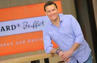 ARD-Buffet – Moderator Holger Wienpahl.