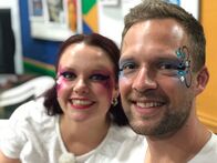 Verrückt nach Meer – Buenos Aires in Argentinien. Famulant Tobias Hack und Sous-Chefin Steffi Gehrlein wollen sich heute den Argentinischen Karneval anschauen und eine Murga Gruppe, eine Karnevals Formation, begleiten.