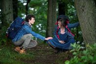 Der Ranger – Werdende Eltern im Wald: Jonathan Lade als Julian Faber, Fine Sendel als Lena Mendel