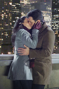Castle – Kommen sich wieder näher: Castle (Nathan Fillion, r.) und seine längst verflossene Liebe Kyra Blaine (Alyssa Milano, l.) ...