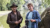 Löwenzahn – Fritz Fuchs (Guido Hammesfahr) und sein Doppelgänger, der Action-Held Dean Harper aus Amerika (Guido Hammesfahr).