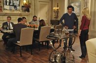 How I Met Your Mother – v.r.) und Zoey (Jennifer Morrison, r.) Thanksgiving gemeinsam ...