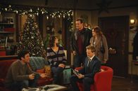 How I Met Your Mother – Positiv denken: Ted (Josh Radnor, l.), Marshall (Jason Segel, M.), Barney (Neil Patrick Harris, 2.v.r.), Lily (Alyson Hannigan, r.) und Robin (Cobie Smulders, 2.v.l.) ...