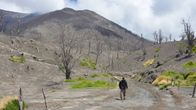 Im Land der Feuerberge – Seit Januar 2006 ist der Vulkan Turrialba in Costa Rica sehr aktiv. Seine Ausbrüche zerstörten mehrere Siedlungen.