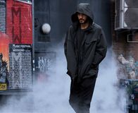 Morbius – Weil er wegen Mordes gesucht wird, muss Dr. Michael Morbius (Jared Leto) untertauchen.