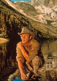 Nevada Smith – Die Ruhe vor dem Sturm: Nevada Smith (Steve McQueen) will die Mörder seiner Eltern zur Strecke bringen.