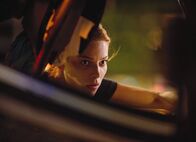 Chicago Fire – Chicago Fire Professionelle Höflichkeit - Professional Courtesy Staffel 1, Episode 3 Sie muss einen Verletzten bergen: Lauren German als Leslie Shay