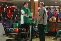 Modern Family – Jay (Ed O'Neill, r.), Martin (Oliver Platt)