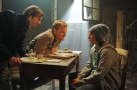 Fünf Freunde 2 – Auf einer Probefahrt mit Hardys Quad wird Dick (Justus Schlingensiepen, r.) mit Hardy verwechselt und von zwei Gangstern (Oliver Korittke, l. und Stefan Konarske, M.) entführt. Aber was haben die Verbrecher mit ihm vor?