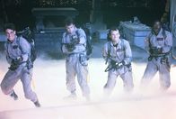 Ghostbusters - Die Geisterjäger – Dr. Egon Spengler (Harold Ramis, l.), Dr. Raymond Stantz (Dan Aykroyd, M.), Dr. Peter Venkman (Bill Murray, 2.v.r.) und Winston Zeddmore (Ernie Hudson, r.) stellen sich gemeinsam den Geistern der Stadt entgegen.