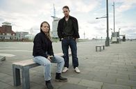 Tatort – Auf der Seebäderkaje kommt es zur Aussprache von Liv Moormann (Jasna Fritzi Bauer) und Robert Petersen (Patrick Güldenberg) – es wird laut.