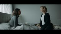 Into the Dark – Ashley Prime (Aurora Perrineau) und Victoria Harris (Samantha Mathis)