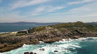 Maritimes Erbe – Der Fischerort Muxia mit seiner Wallfahrtskapelle an der wilden Küste.