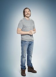 The Mick – Ist Jimmy (Scott MacArthur) für Mickey und die Pemberton Kinder wirklich eine Hilfe oder macht er ihnen noch zusätzlich das Leben schwer?