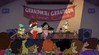 Willkommen bei den Louds – v.li.: Scoots, Myrtle, Lincoln, Nana Gayle, Clyde, Bernie