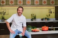 ARD-Buffet – Genussvolles von Wald und Feld: Koch Rainer Klutsch bereitet heute im ARD-Buffet Pilzbuletten mit Kohlrabi-Apfelsalat zu.