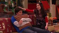 iCarly – L-R: Spencer Shay (Jerry Trainor), Carly Shay (Miranda Cosgrove)
