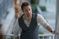 Mr. Right – Francis (Sam Rockwell) hat viele Feinde aus seinem alten Leben, die jede Gelegenheit nutzen, um ihn anzugreifen. Ob er sich immer verteidigen kann?; Francis (Sam Rockwell) hat viele Feinde aus seinem alten Leben, die jede Gelegenheit nutzen, um ihn anzugreifen. Ob er sich immer verteidigen kann?
