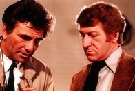 Columbo – (v.li.) Peter Falk (Insp. Columbo), Clive Revill (Devlin).