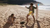 Barons – Dani Kirk (Sophia Forrest) und Reg Thompson (Hunter Page-Lochard)
